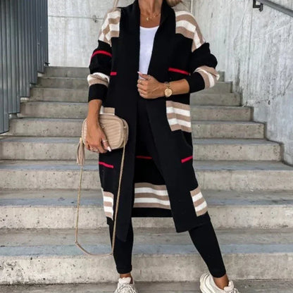 Cardigan elegante a rayas: confort y estilo asegurados 